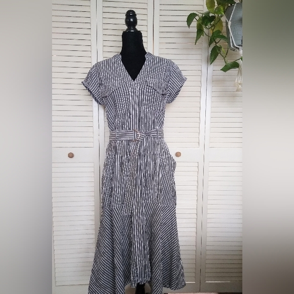 NWT White House Black Market Striped Belted Dress Size 10 Grey & White Striped - Picture 3 of 13